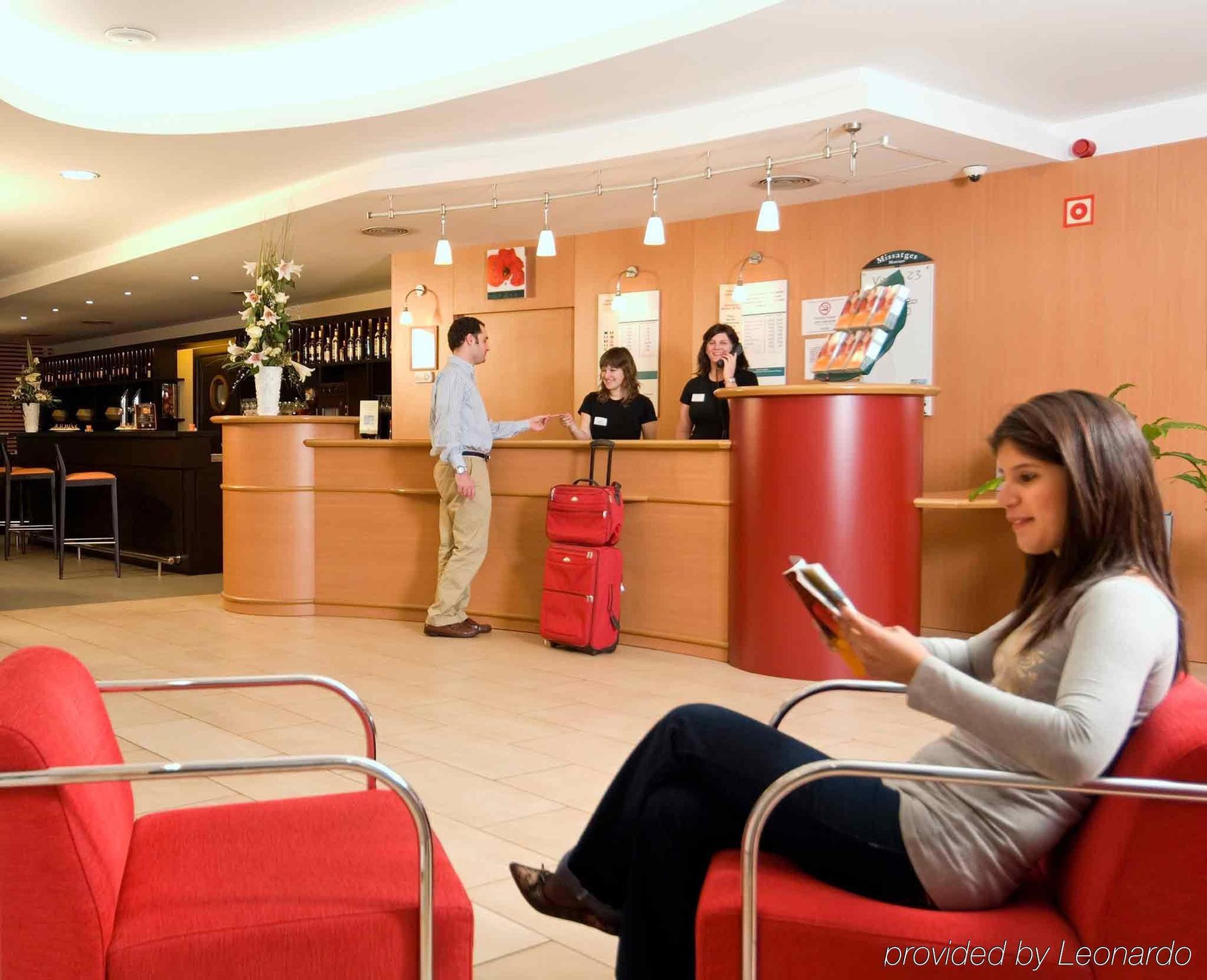 Ibis Barcelona Molins De Rei Otel Dış mekan fotoğraf